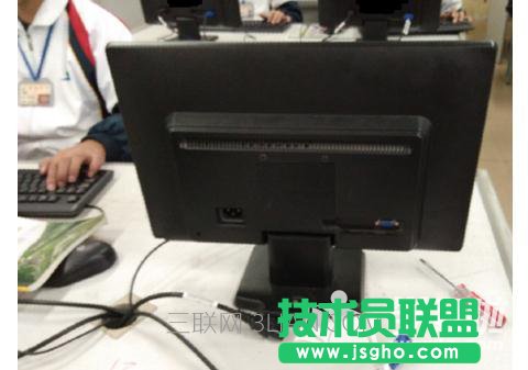 電腦顯示器底座怎么拆 三聯(lián)